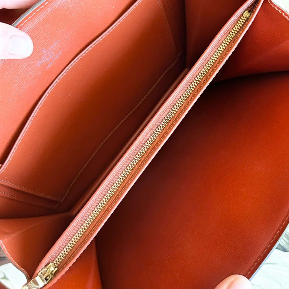 Louis Vuitton Vintage Capucines - Picture 7 of 17
